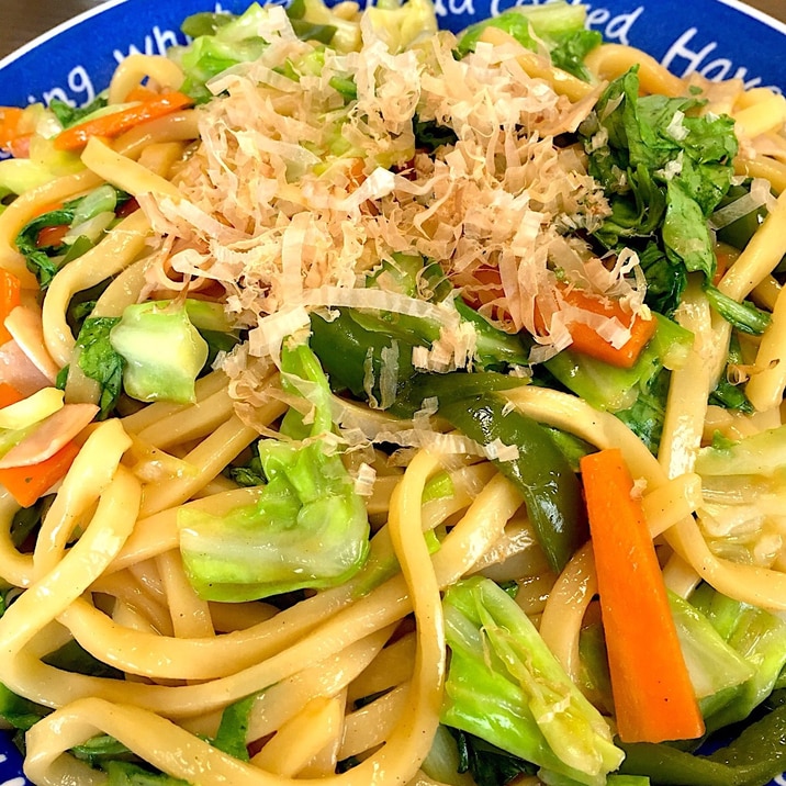 焼きうどんです 基本のお醤油味でチャチャ っとね レシピ 作り方 By ゆんゆんゅん 楽天レシピ 焼きうどんです 基本のお醤油味でチャチャ っとね レシピ 作り方 By ゆんゆんゅん 楽天レシピ